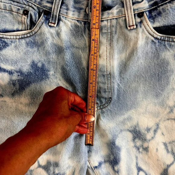 Vintage Levis 501 Jeans Womens 28 x 31 Acid Wash 80s Button Fly High Waist - Picture 9 of 16